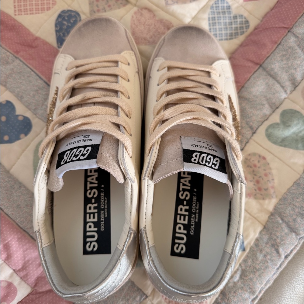Golden Goose Women's Cream Sneakers with Gold Glitter Star and Silver Heel - Picture 3 of 4